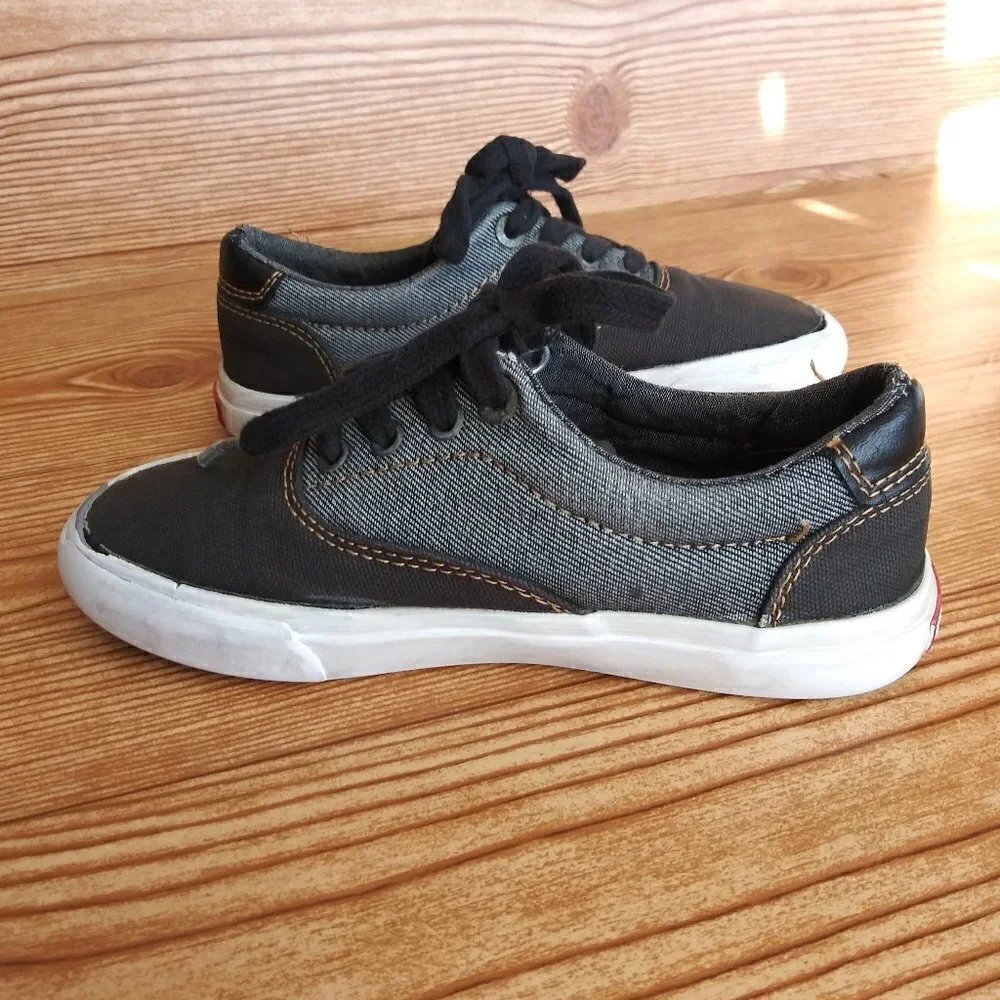 LEVI'S blue denim boy's sneakers size 12